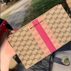 Michael Kors wristlet
